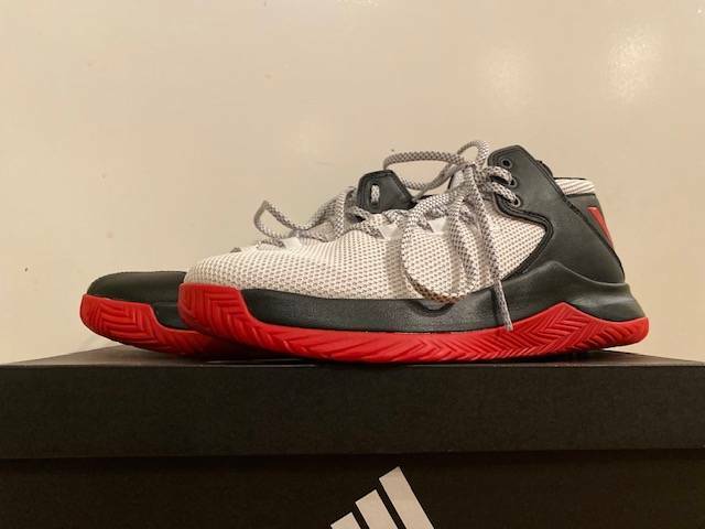 size 7.5 basketball shoes